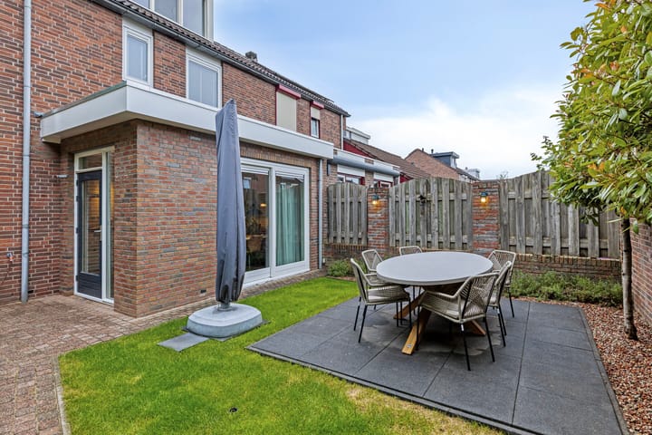 Foto 35 van Nic Beetsstraat 18