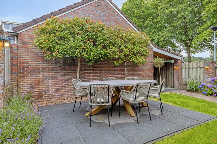 Foto 37 van Nic Beetsstraat 18