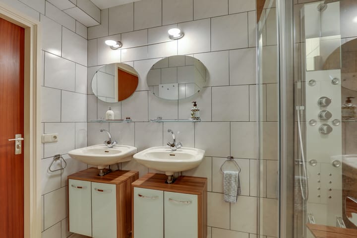 Foto 14 van Liezenweg 6