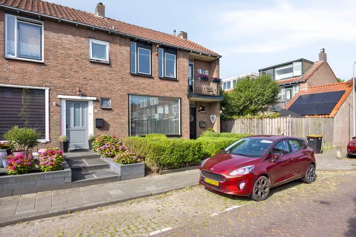 Foto 2 van Stoop van Zwijndrechtstraat 14