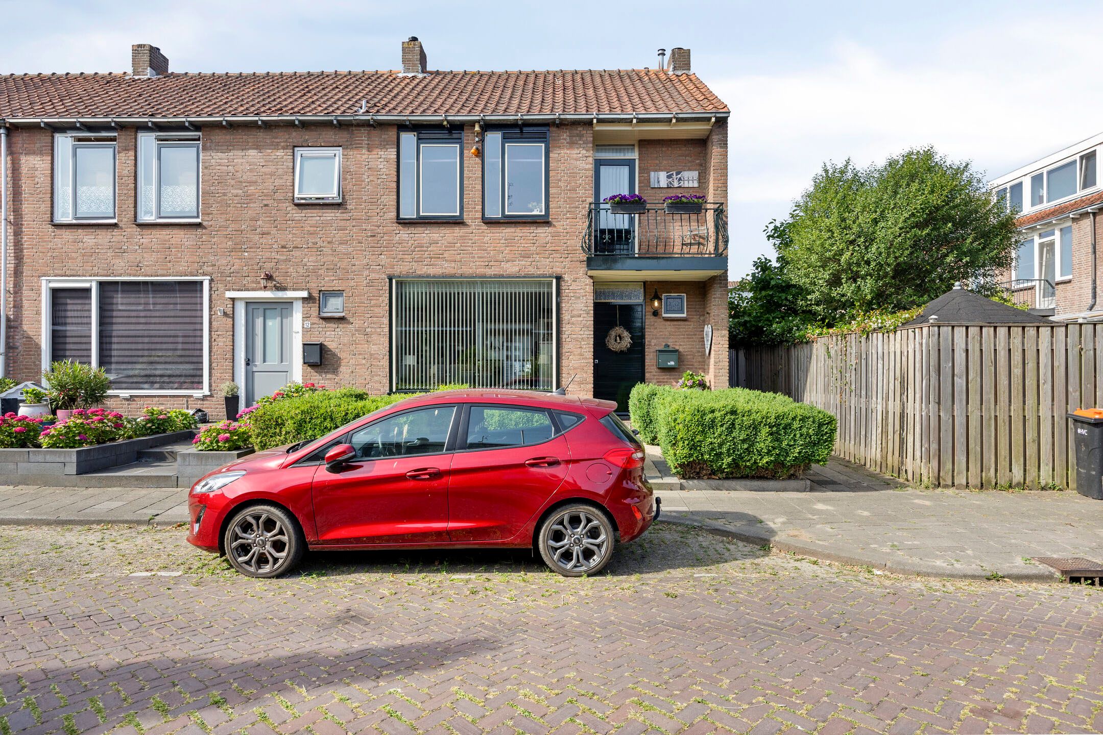 Foto 3 van Stoop van Zwijndrechtstraat 14