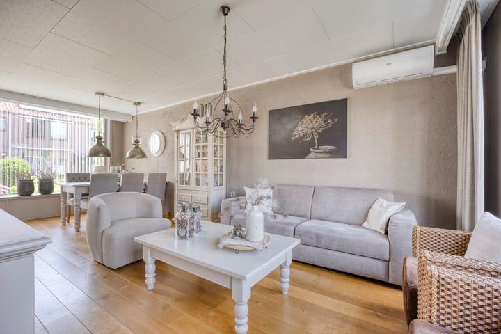 Foto 9 van Stoop van Zwijndrechtstraat 14