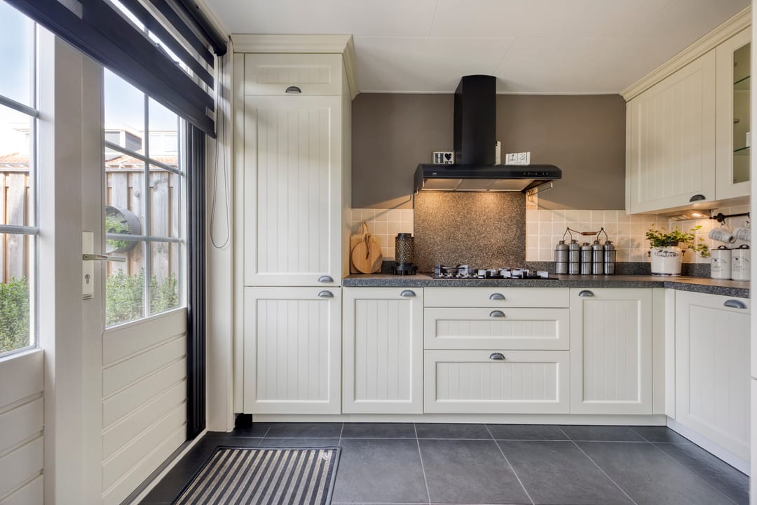 Foto 13 van Stoop van Zwijndrechtstraat 14