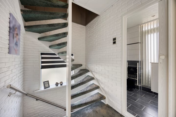 Foto 16 van Stoop van Zwijndrechtstraat 14