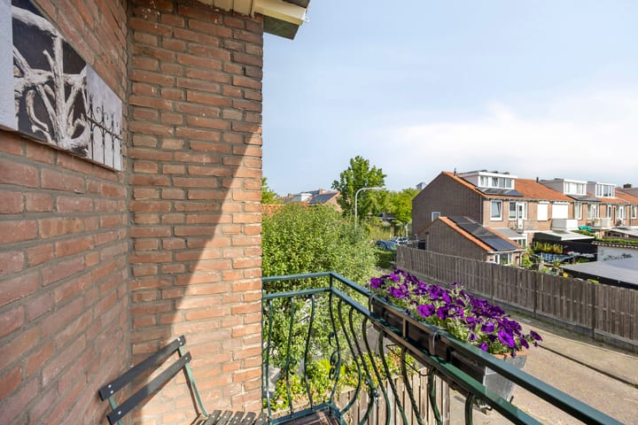 Foto 20 van Stoop van Zwijndrechtstraat 14