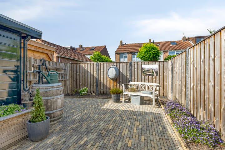 Foto 29 van Stoop van Zwijndrechtstraat 14