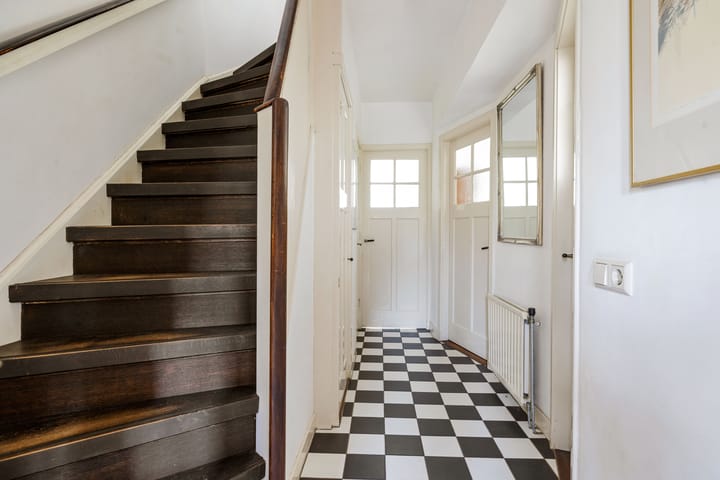 Foto 3 van Charlotte van Montpensierlaan 8