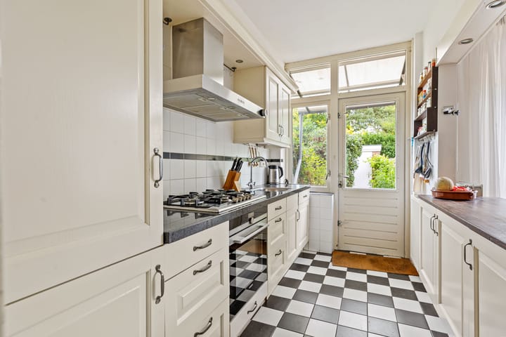 Foto 15 van Charlotte van Montpensierlaan 8