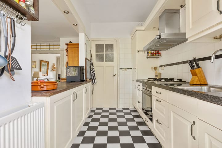 Foto 16 van Charlotte van Montpensierlaan 8