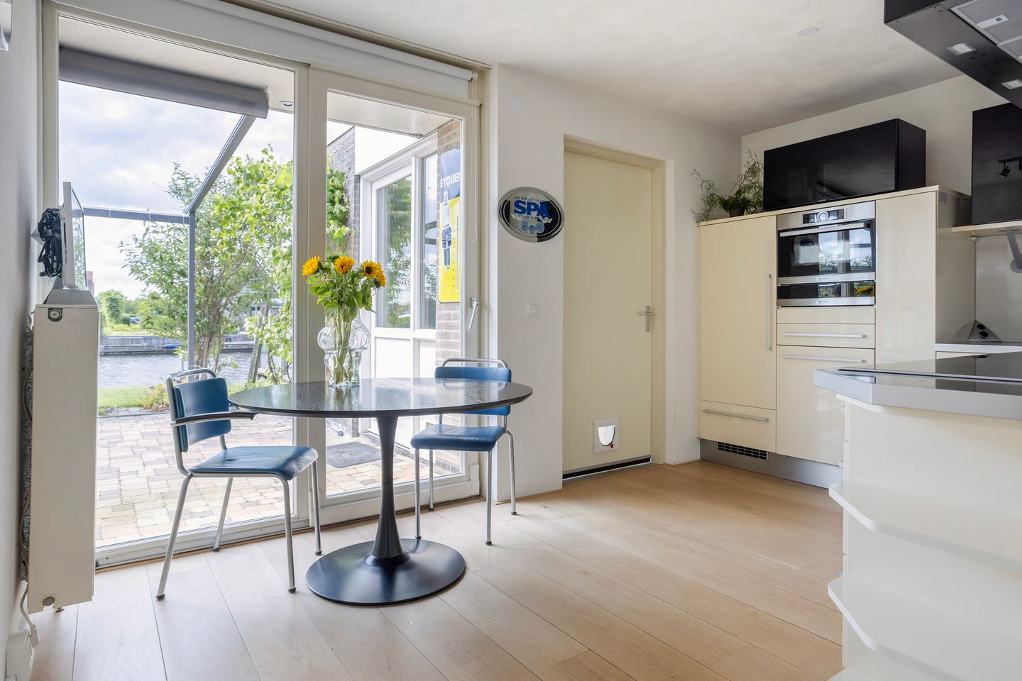 Photo 14 of Doerebout 26