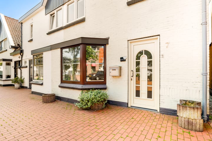 Photo 11 of Jan Pieterszoon Coenstraat 7