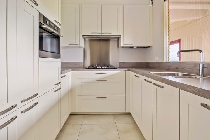 Foto 2 van Dokter van Stratenweg 748