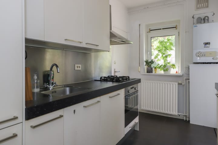 Foto 12 van Molukkenstraat 36