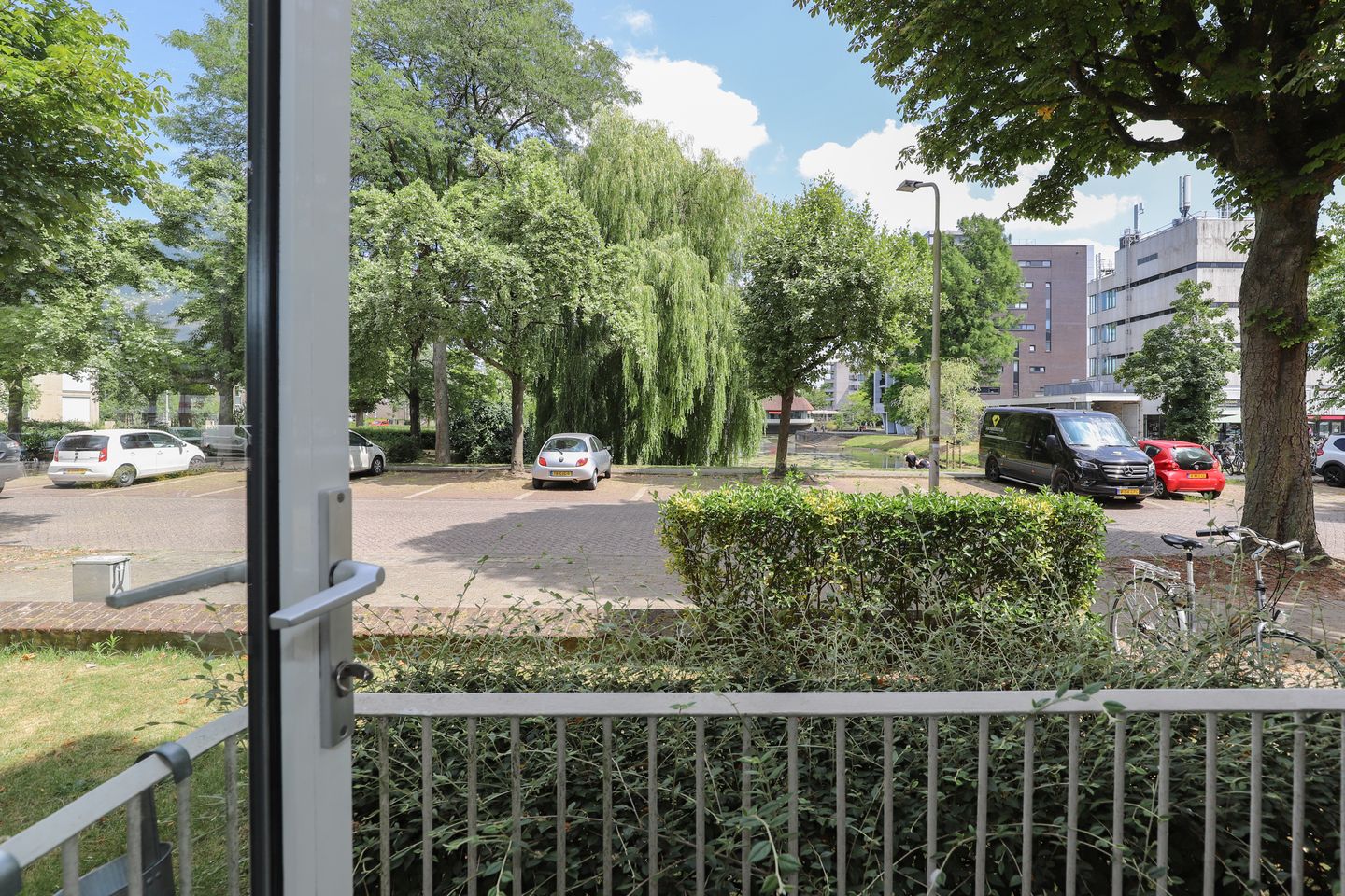 Foto 19 van Molukkenstraat 36