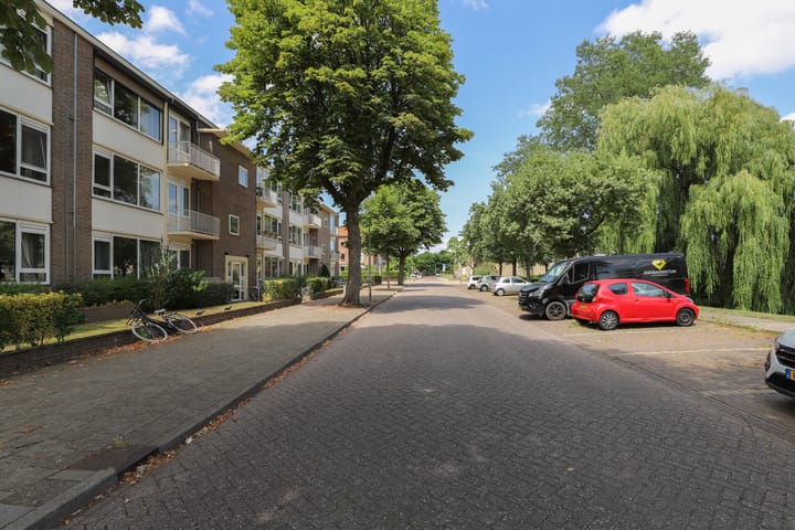 Foto 35 van Molukkenstraat 36