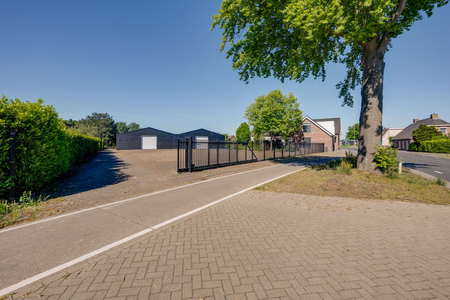 Bekijk foto 5 van Rucphenseweg 3