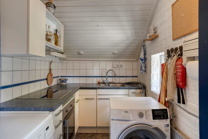 Photo 32 of Emausweg 1