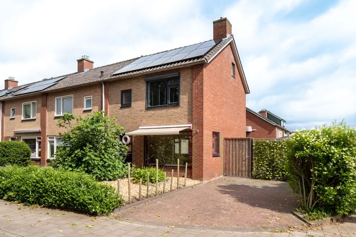 Photo 1 of Wijnand Zeeuwstraat 52