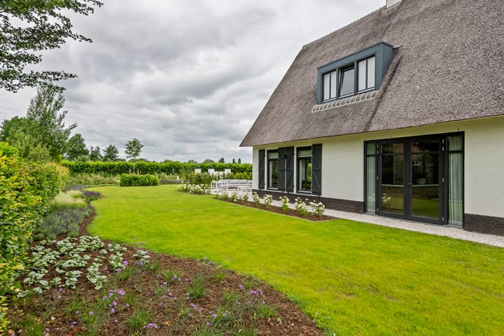 Foto 23 van Achterstraat 24-B