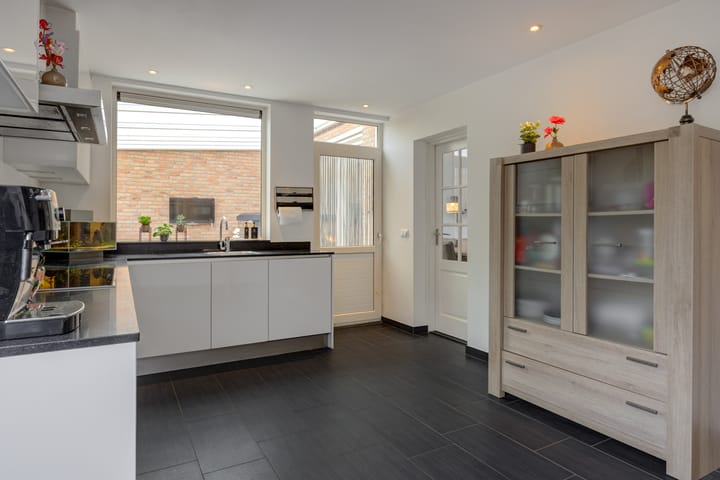 Foto 11 van Aalbersestraat 36