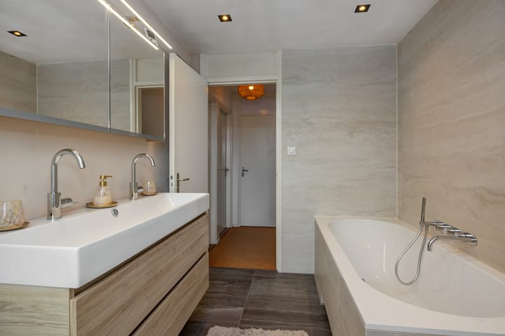 Foto 18 van Aalbersestraat 36