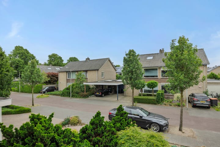 Foto 33 van Aalbersestraat 36