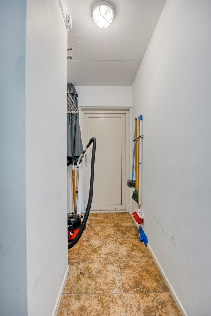 Photo 7 of Binnenweg 12-68