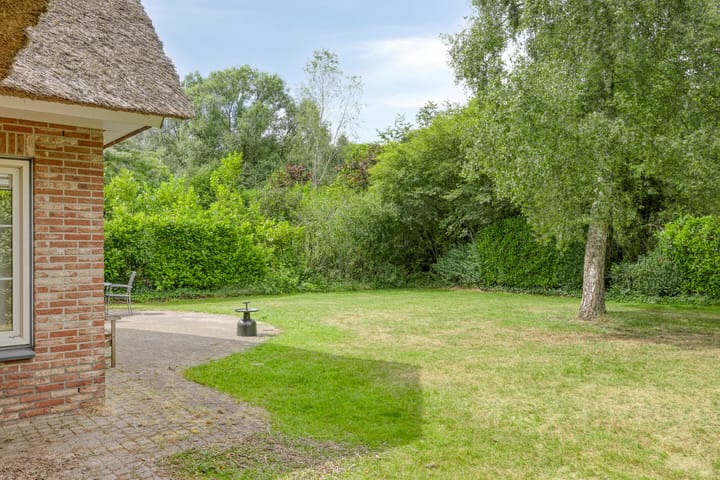 Photo 27 of Binnenweg 12-68