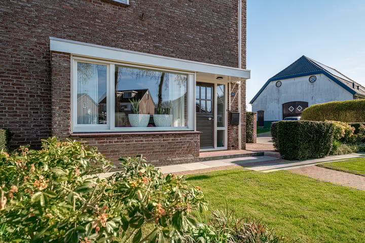 Photo 5 of Schoolstraat 44