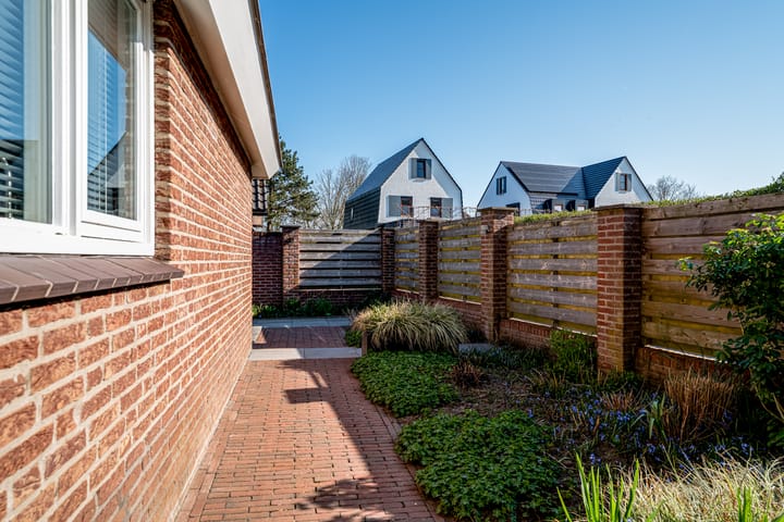 Photo 10 of Schoolstraat 44