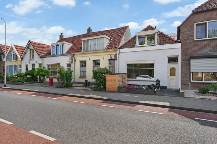 Foto 26 van Spoorstraat 40