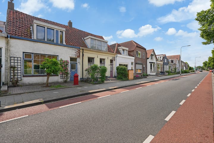 Foto 27 van Spoorstraat 40