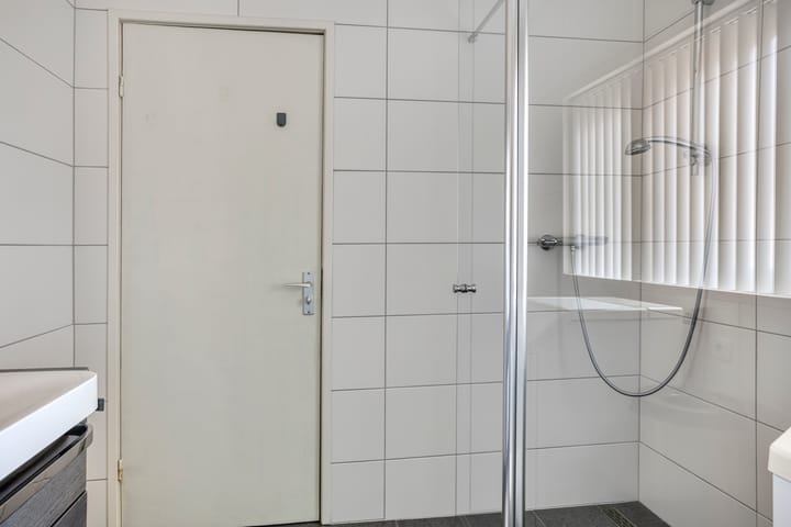 Foto 14 van 1e Wormenseweg 43