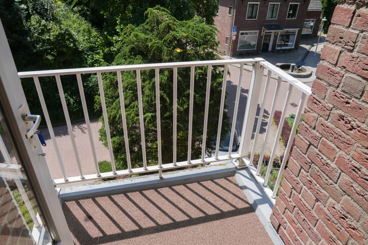 Foto 9 van van der Veurweg 21