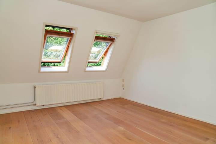 Foto 17 van van der Veurweg 21