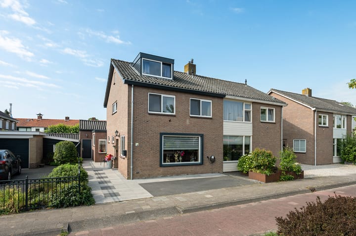 Foto 1 van Prins Bernhardstraat 4