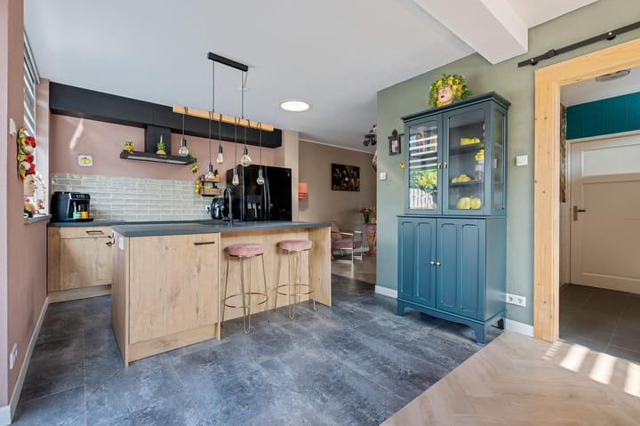 Photo 4 of Prins Bernhardstraat 4