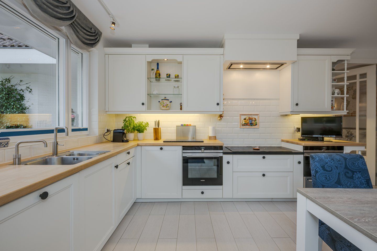 Photo 15 of Voorschoterweg 71-B