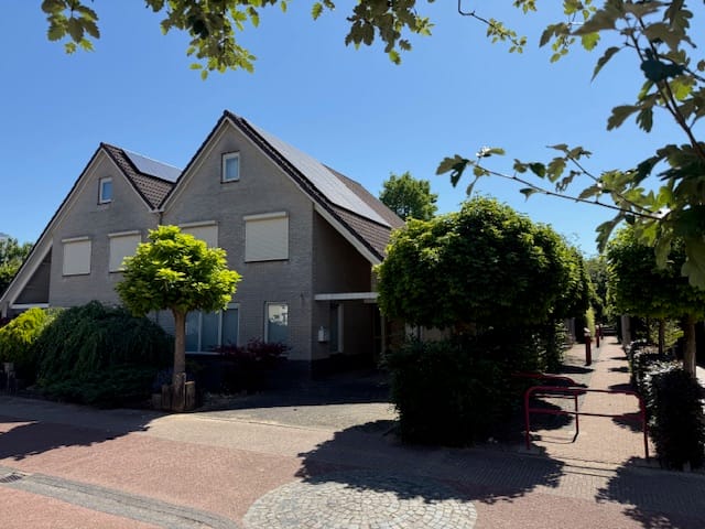 Foto 1 van De Breide 11