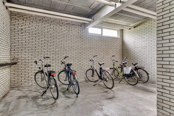 Foto 21 van Adelbert van Scharnlaan R 1