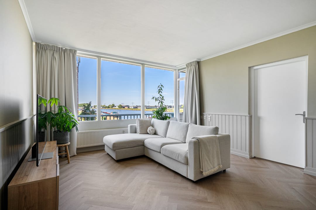 Foto 7 van Titus Brandsmastraat 41