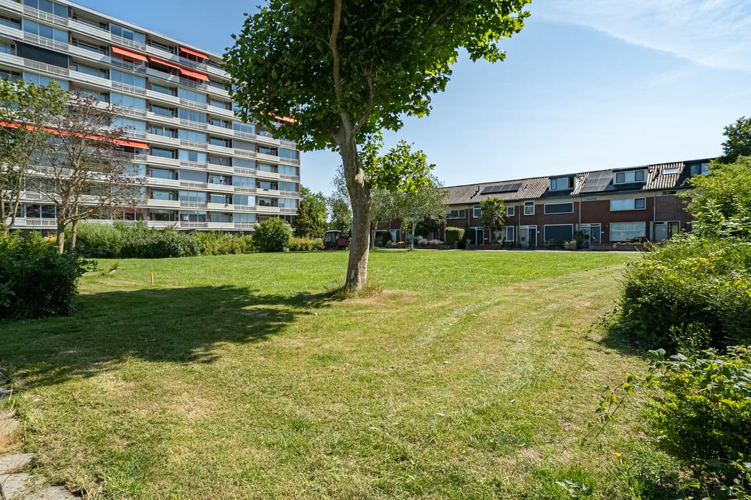 Foto 37 van Titus Brandsmastraat 41