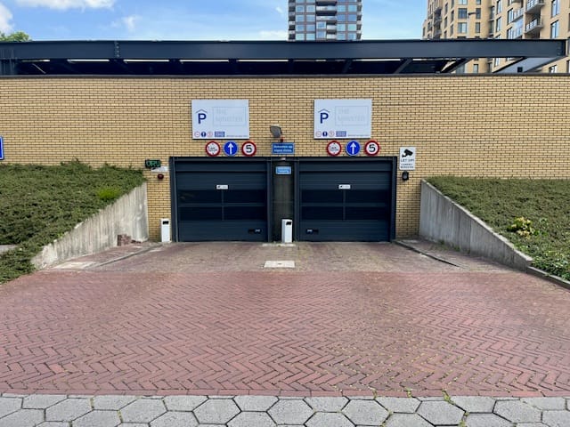 Photo 2 of Pa van der Steurlaan 1