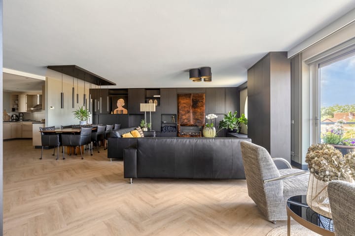 Photo 13 of Nieuwendijk 4