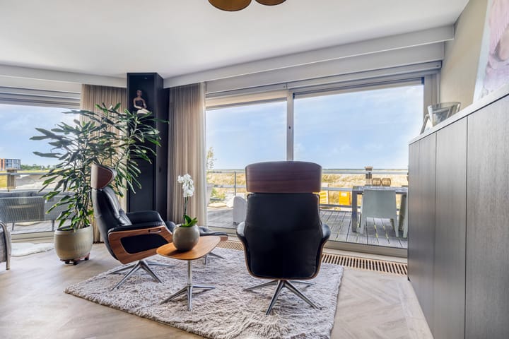 Photo 22 of Nieuwendijk 4