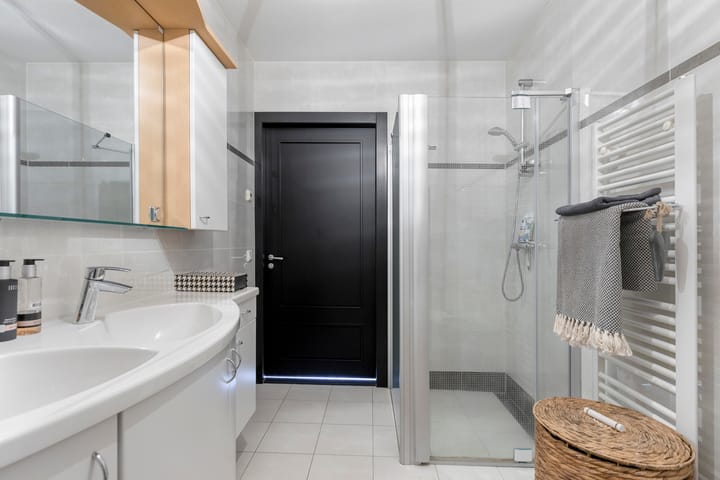 Photo 26 of Nieuwendijk 4