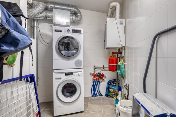 Photo 27 of Nieuwendijk 4