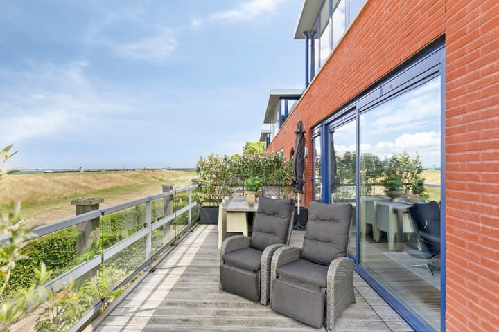 Photo 28 of Nieuwendijk 4