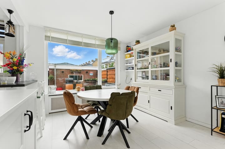 Foto 8 van De Genestetstraat 21