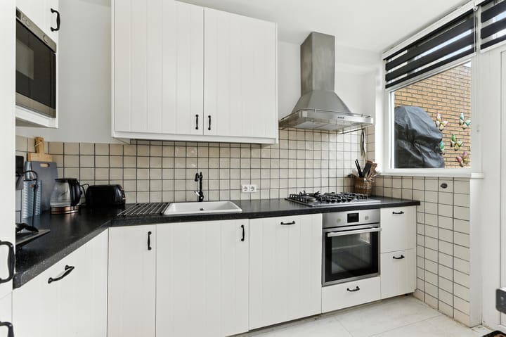 Foto 11 van De Genestetstraat 21